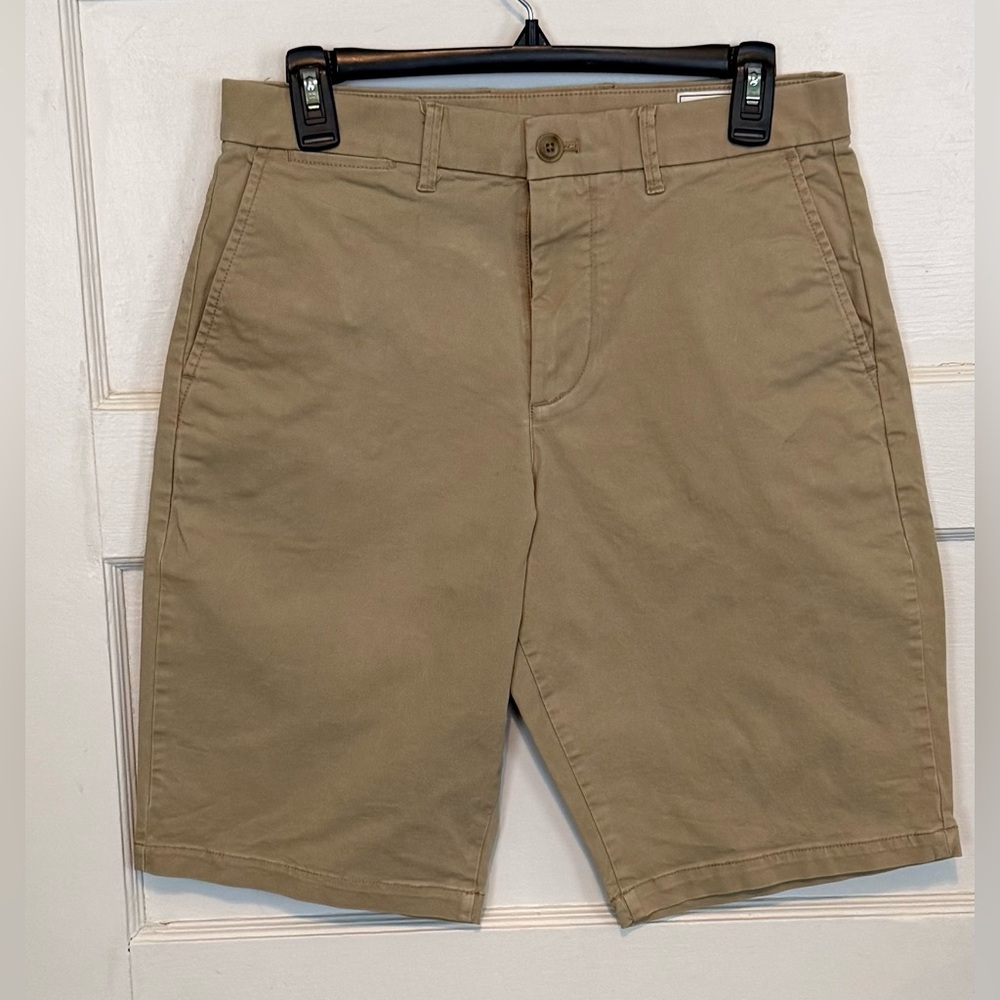 2 GAP Men's Khaki Flat Front Shorts